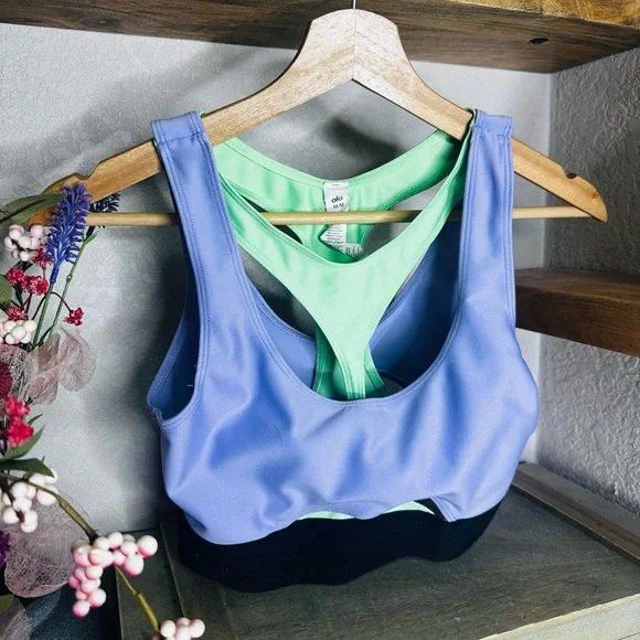 Alo Yoga Airlift Cut Out Bra • 80’s Style • Color Block • Sz M - Picture 4 of 6